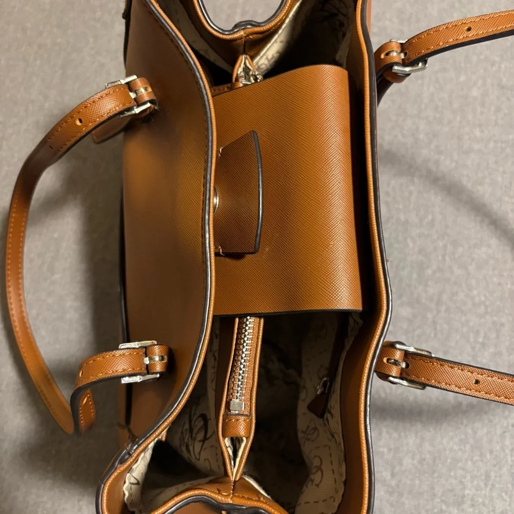 Guess Tan Tote Bag with Structured Design